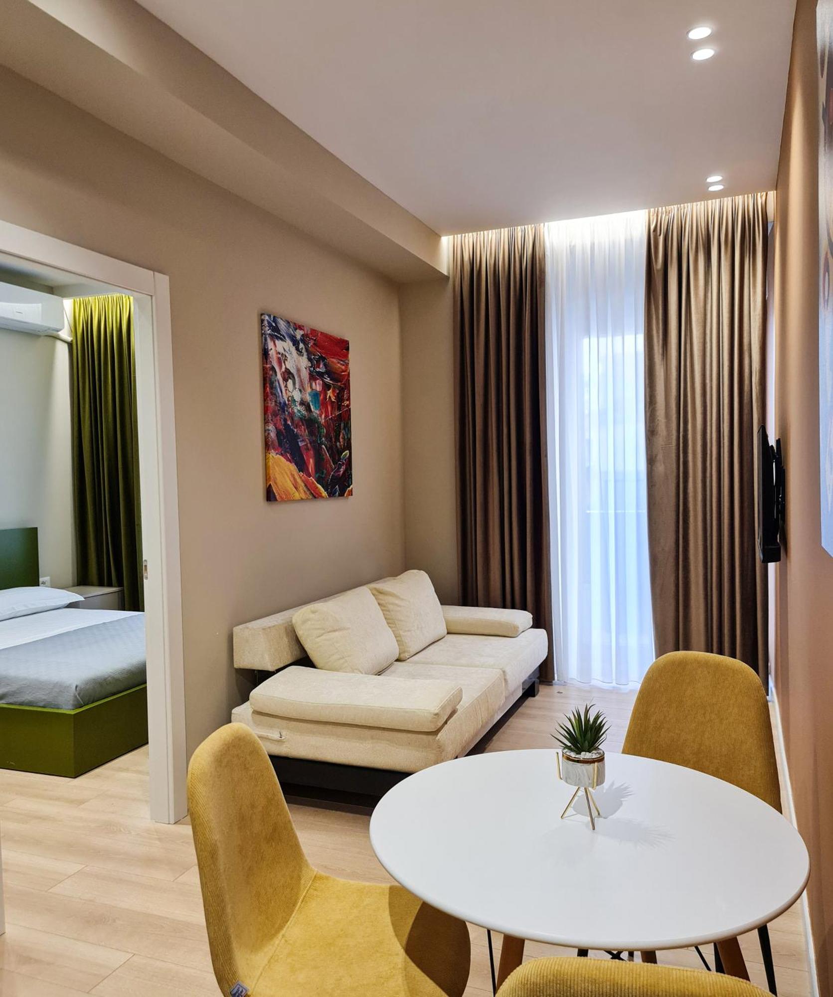 Meri Apartment Tiranë Luaran gambar