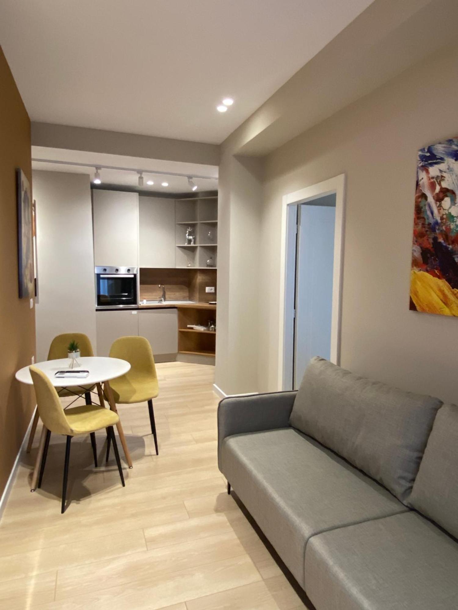 Meri Apartment Tiranë Luaran gambar